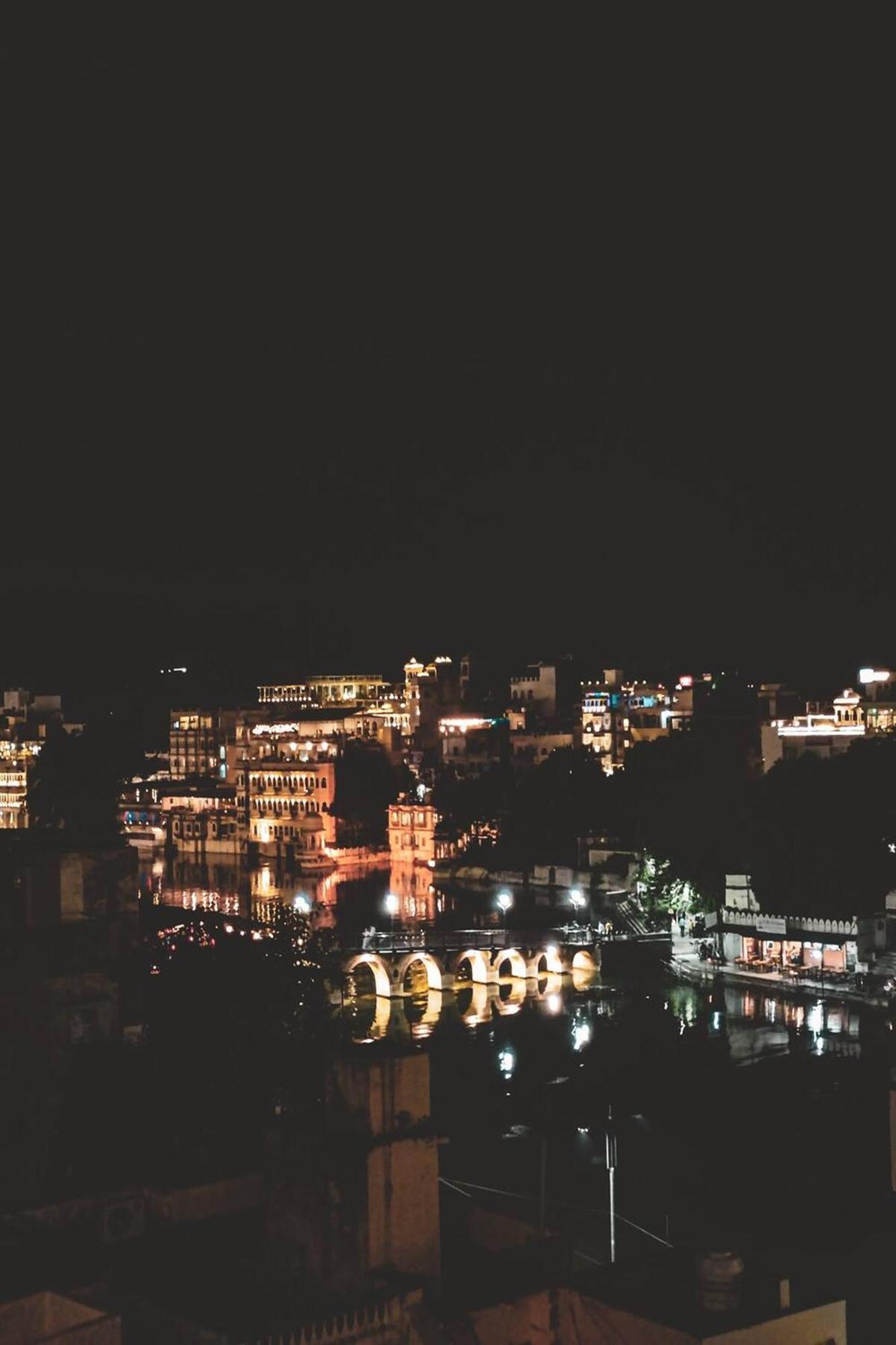 Hotel Lake Bridge Udaipur Eksteriør bilde